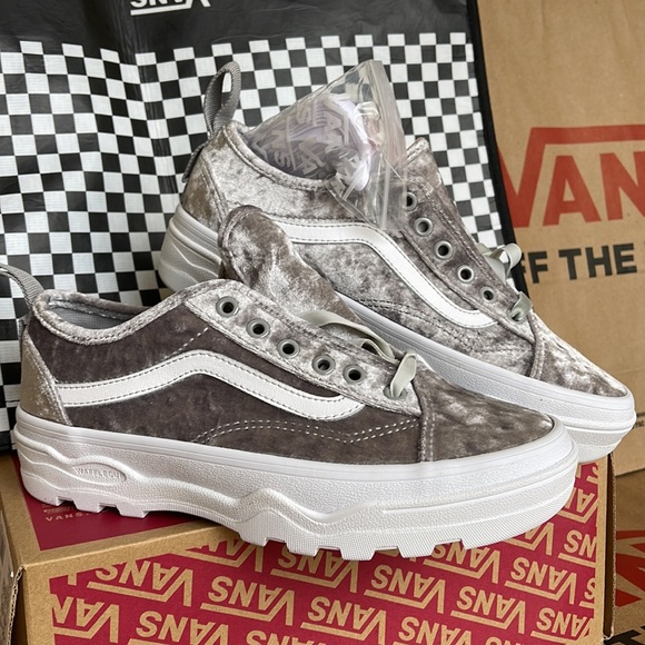 Vans Sentry Old Skool Crushed Velvet Silver/True White WMNS sneakers - Picture 6 of 16